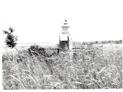 Обелиск Славы на месте подвига, совершенного Героем Советского Союза Шевлаковым Н.С.