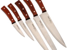 Набор из 5 кухонных ножей Fissman Maximus в деревянной подставке