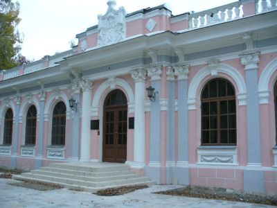 Родовая церковь-усыпальница семьи Ромейко - Гурко с музеем генерал - фельдмаршала И.В. Ромейко-Гурко