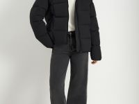 Пуховик с воротником-стойкой и съемным капюшоном