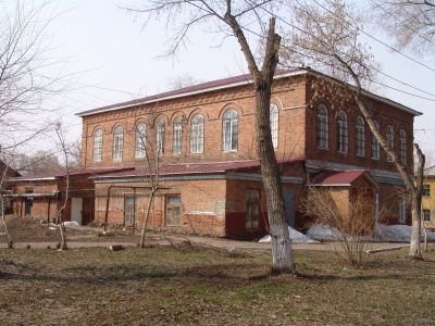 Дом Архиерея. Школа Пастырско-миссионерская. Кирпичный стиль