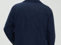 Ветровка с отложным воротником прямого кроя