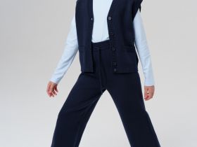 Комплект трикотажный для девочек: жилет, брюки