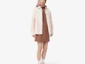 Женское облегающее платье-поло Lacoste с монограммой