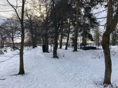 Парк бывшей архиерейской мызы регулярно-пейзажной планировки