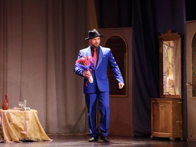 Билеты на С наступающим / Театр | Афиша | ИнфоТаймс