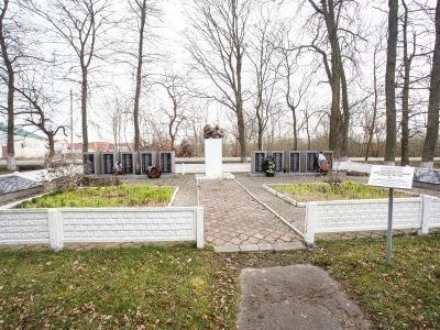 Братская могила советских воинов, погибших в феврале 1945 года