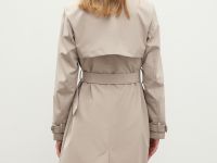 Классический тренч в длине миди