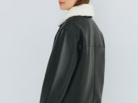 Утеплённая куртка из искусственной кожи с меховым воротником, Черный