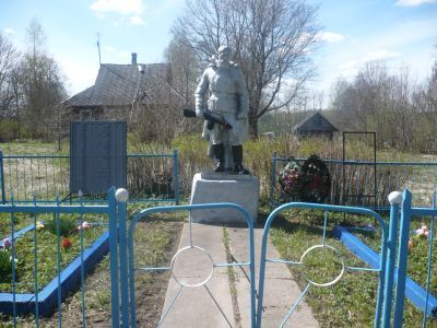 Братская могила воинов Советской Армии, погибших в 1944 г.