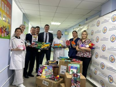 Медики РБ№2 - ЦЭМП присоединились к акции «Елка добра»