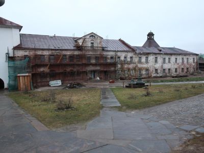 Настоятельский корпус