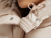 Стеганая куртка с капюшоном