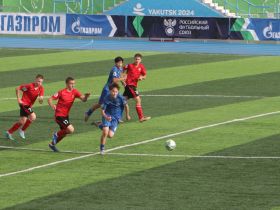 Футболисты Якутии добились побед в предпоследнем домашнем матче ЮФЛ