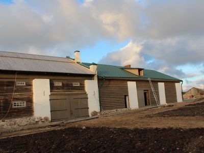 Каретный (экипажный) сарай конного и скотного дворов