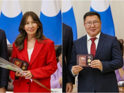 Главные врачи Центра СПИД и НЦМ Якутии награждены медалями имени Николая Семашко