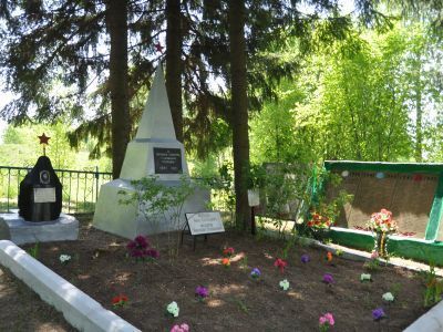 Братская могила воинов, погибших в 1943 г.