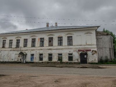 Здание, в котором проходило формирование 5-й партизанской бригады