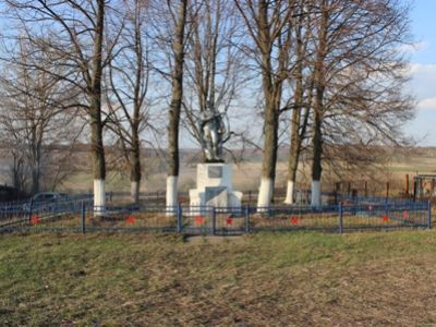 Братская могила с захоронением воинов, погибших в период Великой Отечественной войны  1941—1945 гг.