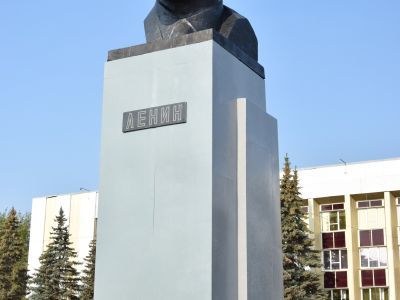 Памятник В.И. Ленину