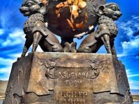 Скульптурный комплекс «Центр Азии»