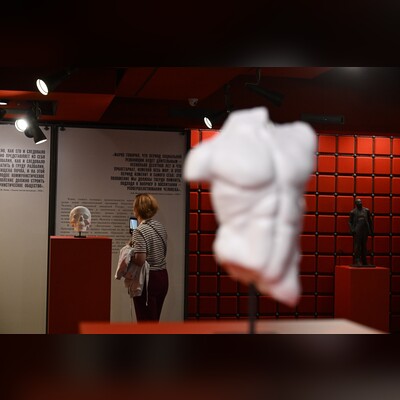 Новый человек. Кураторская экскурсия по выставке (Музей-заповедник «Горки Ленинские» (Московская область))