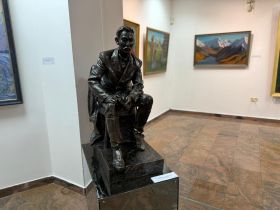 Якутское художественное училище отмечает 80-летие крупными выставками