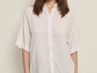 Блузка свободного кроя с коротким рукавом