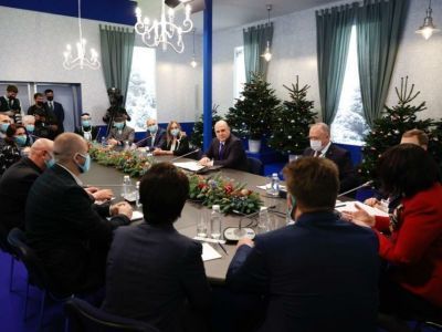 Премьер-министр России Михаил Мишустин встретился с ювелирами из Якутии