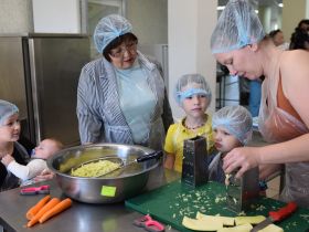 Семьи участников СВО провели кулинарный мастер-класс в Якутске