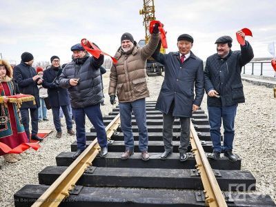 Уложено «золотое звено» на грузовом терминале «Нижний Бестях»