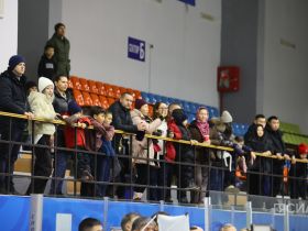 Более 20 любительских команд собрала «Ночная хоккейная лига» в Якутии