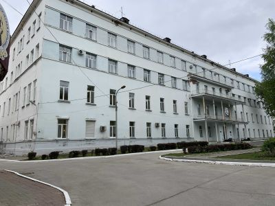 Здание, где в губернской земской (ныне областной) больнице работали ученые-медики В.Н. Шишонко, И.И. Моллесон, П.И. Чистяков