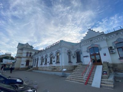 Здание железнодорожного вокзала