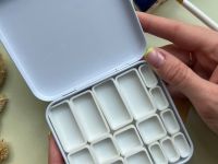 Палетка квадратная "ячейки" без красок, белый бокс, материал металл, белый пластик, размер 10х9 см 1