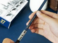 Набор для скетчинга Finenolo карандаши, ластики, аксессуары 27 предметов в пенале-свитке