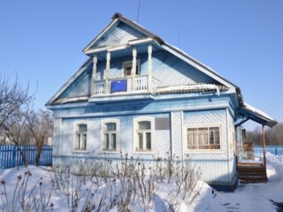 Дом, в котором 4 - 5 августа 1943 г. останавливался Сталин Иосиф Виссарионович при поездке на фронт