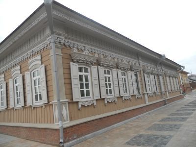 Дом, в котором в 1909 г. под руководством Кирова Сергея Мироновича проходила забастовка типографских рабочих