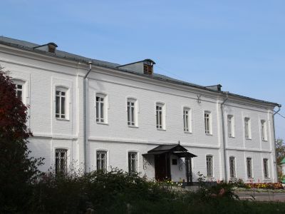 Корпус келий