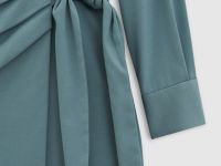 Платье мини с v-образным вырезом