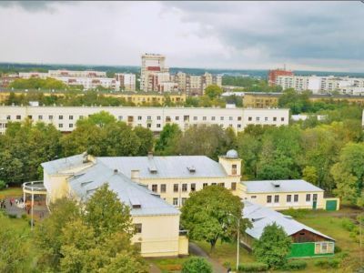 Здание школы, где учились будущие Герои Советского Союза А.И.Поющев, С.М.Крайнов, Ю.И.Онусайтис