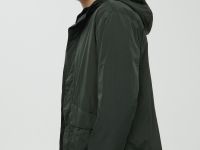 Ветровка с капюшоном свободного силуэта