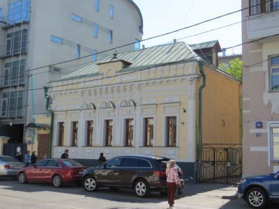 Городская усадьба А.М.Новиковой - Т.П.Прусаковой, кон. XVIII-XIX вв. Главный дом, кон. XVIII в., 1839 г., 1886 г., техник Я.С.Мацинович