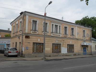 Сарай для пожарных машин и бочек