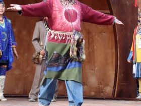 Показ национальной одежды состоялся на Ысыахе Олонхо