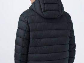 Базовая ультралёгкая куртка с капюшоном, Черный