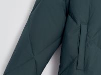 Пуховое пальто с воротником-стойкой и капюшоном