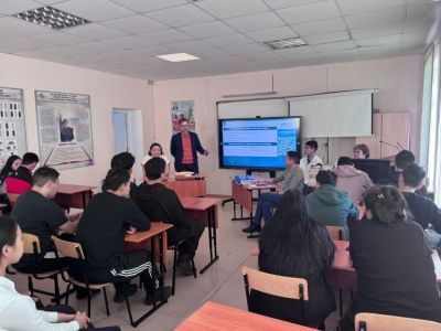 Железные дороги Якутии провели профориентационный десант в Вилюйской группе районов