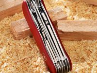 Многофункциональный складной нож Victorinox WorkChamp, сталь X55CrMo14, рукоять нейлон, красный