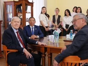 Премии главы Якутии имени Ивана Крафта вручили в Общероссийский день библиотек